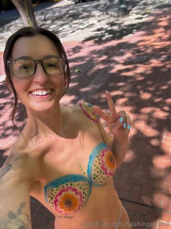 Flashingemma  page leaked private photo uncensored HD quality