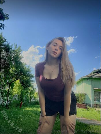 Flirtysophiaa leaked private photo uncensored HD quality