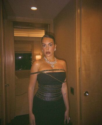Georgina rodriguez page leaked private photo uncensored HD quality
