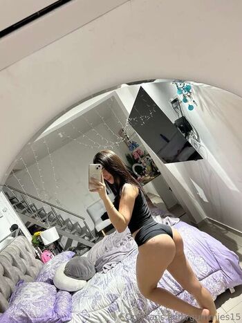 Gummies or saralia leaked private photo uncensored HD quality