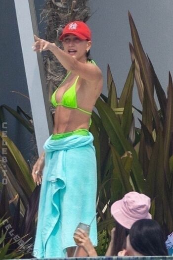 Hailey bieber leaked private photo uncensored HD quality