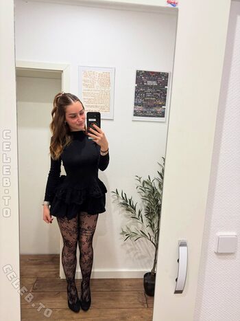Hannahluisienne leaked private photo uncensored HD quality
