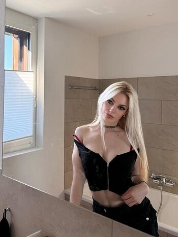 Helenakingsoul page leaked private photo uncensored HD quality