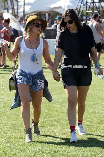 Hillary duff page leaked private photo uncensored HD quality
