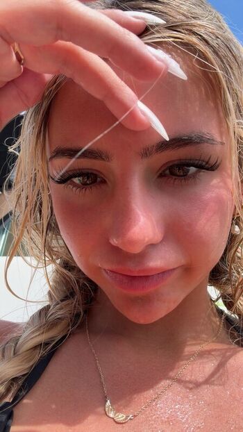Hippicam  page leaked private photo uncensored HD quality