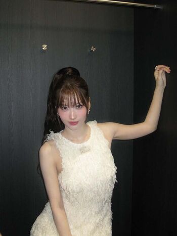 Hirai momo page leaked private photo uncensored HD quality