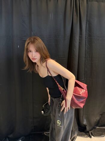 Hirai momo page leaked private photo uncensored HD quality