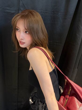 Hirai momo page leaked private photo uncensored HD quality