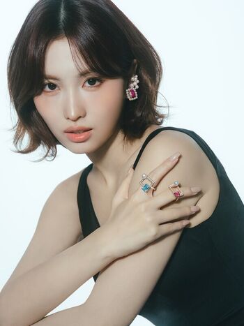 Hirai momo page leaked private photo uncensored HD quality