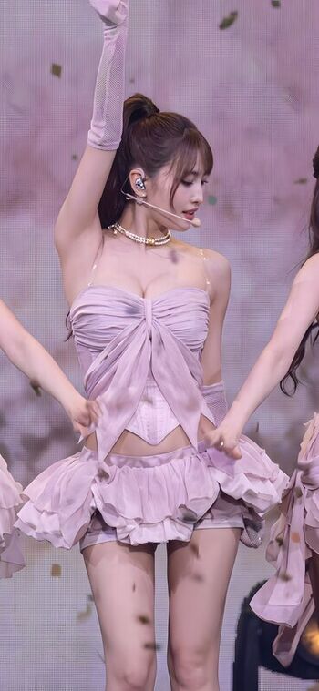 Hirai momo page leaked private photo uncensored HD quality