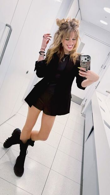 Hollie bennett page leaked private photo uncensored HD quality