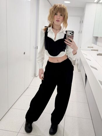 Hollie bennett page leaked private photo uncensored HD quality
