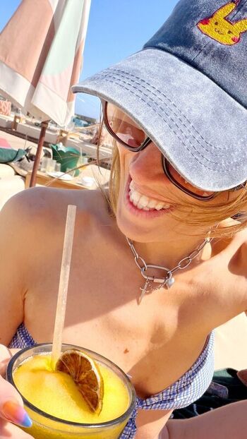 Hollie bennett leaked private photo uncensored HD quality