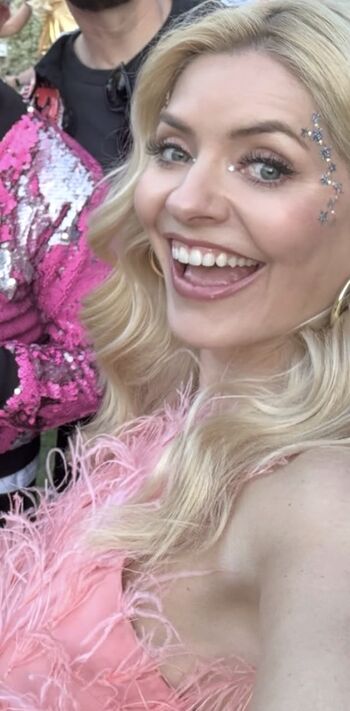 Holly willoughby page leaked private photo uncensored HD quality