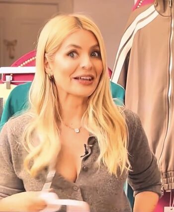 Holly willoughby page leaked private photo uncensored HD quality