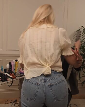 Holly willoughby leaked private photo uncensored HD quality