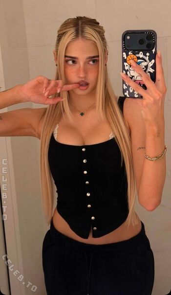 Honeypuu  page leaked private photo uncensored HD quality