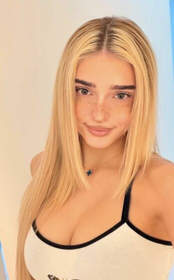 Honeypuu  page leaked private photo uncensored HD quality