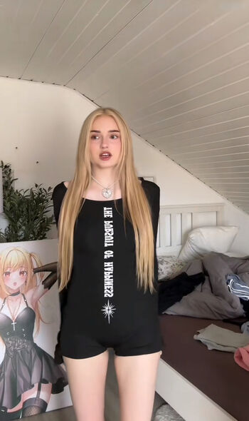 Honeypuu leaked private photo uncensored HD quality