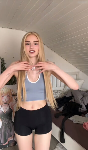 Honeypuu leaked private photo uncensored HD quality