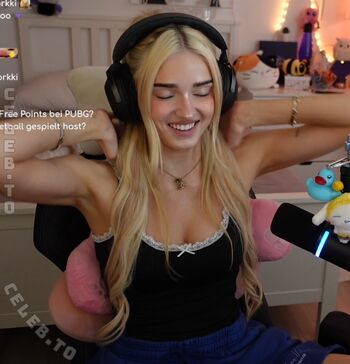 Honeypuu leaked private photo uncensored HD quality