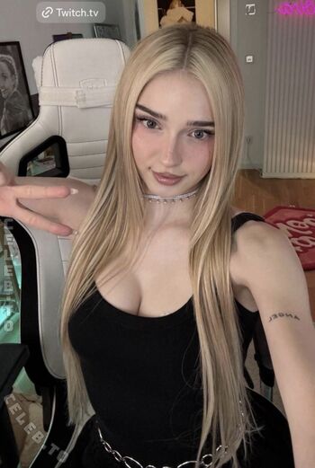 Honeypuu leaked private photo uncensored HD quality