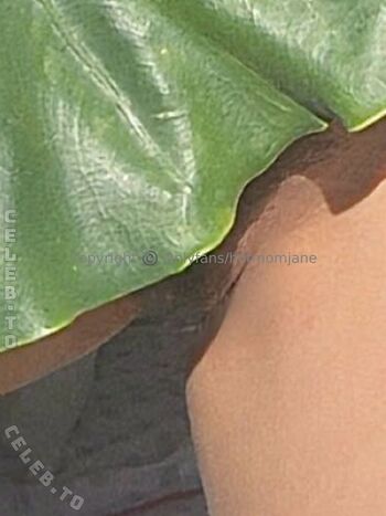 Hotmomjane page leaked private photo uncensored HD quality