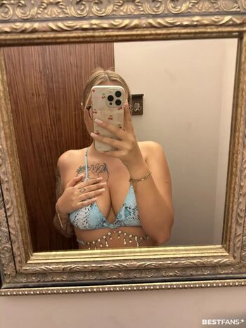 Hotpeachygirl leaked private photo uncensored HD quality