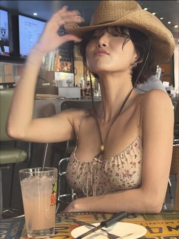 Hwasa leaked private photo uncensored HD quality