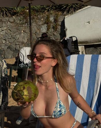 Iamcarlavoicu page leaked private photo uncensored HD quality
