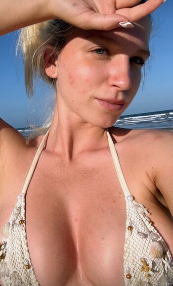 Iamcarlavoicu leaked private photo uncensored HD quality