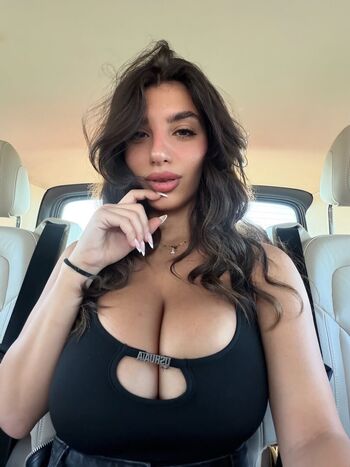 Ika dauria  page leaked private photo uncensored HD quality