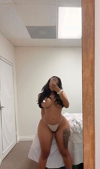 Iluvcinnie page leaked private photo uncensored HD quality