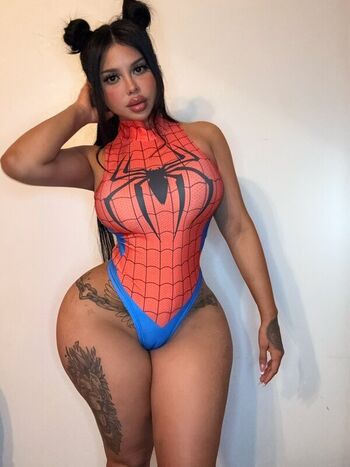 Iluvcinnie leaked private photo uncensored HD quality