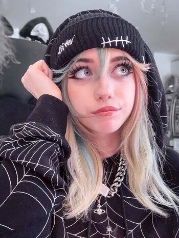 Iluvmeww page leaked private photo uncensored HD quality
