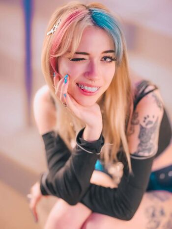 Iluvmeww page leaked private photo uncensored HD quality