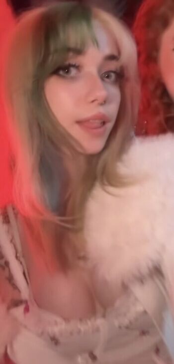 Iluvmeww page leaked private photo uncensored HD quality