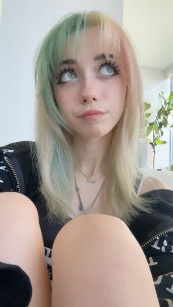 Iluvmeww page leaked private photo uncensored HD quality