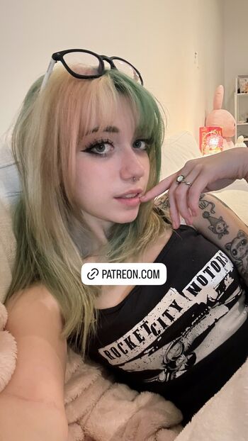 Iluvmeww page leaked private photo uncensored HD quality