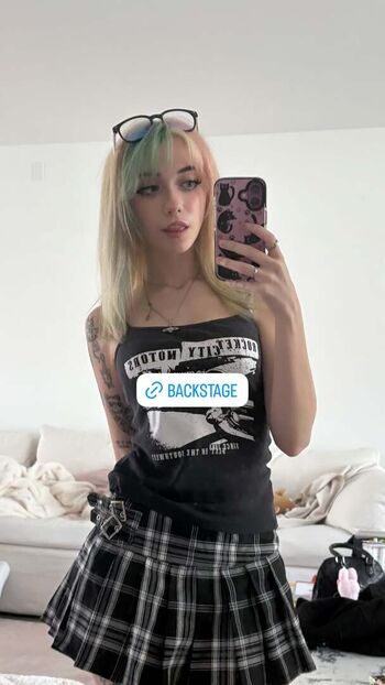 Iluvmeww page leaked private photo uncensored HD quality
