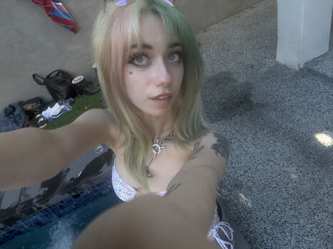 Iluvmeww page leaked private photo uncensored HD quality