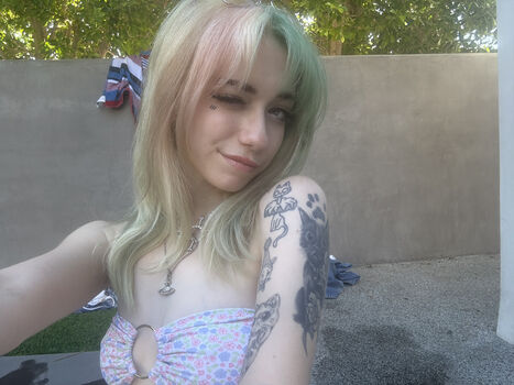 Iluvmeww page leaked private photo uncensored HD quality