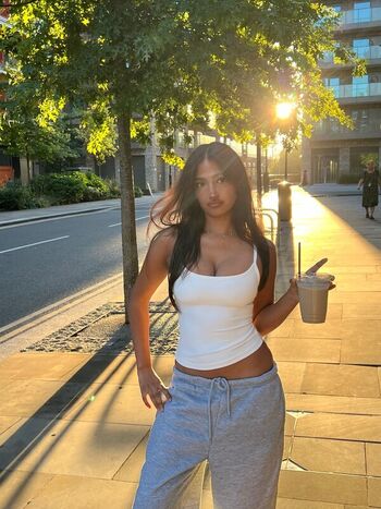 Imanimalikaa leaked private photo uncensored HD quality