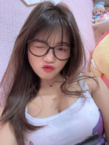 Indonesian girls  page leaked private photo uncensored HD quality