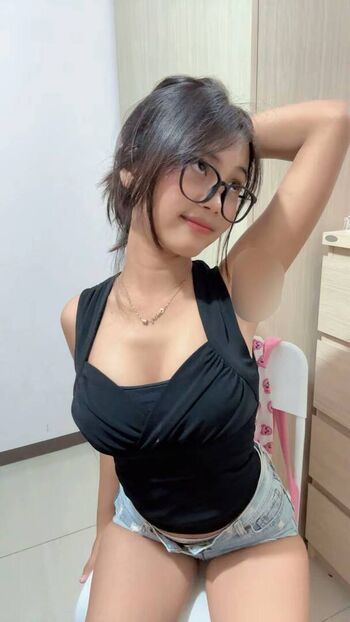 Indonesian girls  page leaked private photo uncensored HD quality