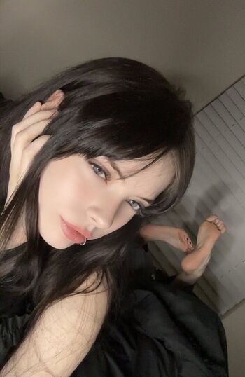 Isizzly page leaked private photo uncensored HD quality