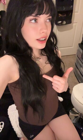 Isizzly leaked private photo uncensored HD quality