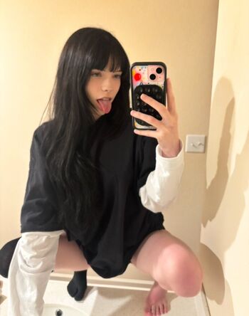 Isizzly leaked private photo uncensored HD quality