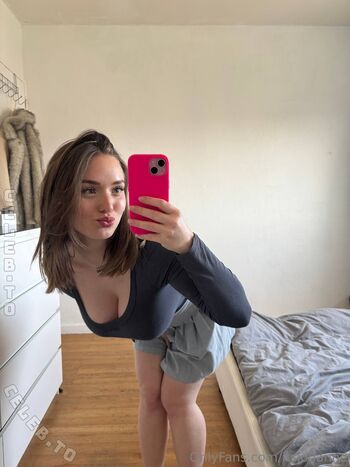 Itslouanne leaked private photo uncensored HD quality