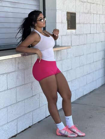 Ivana khalifa page leaked private photo uncensored HD quality